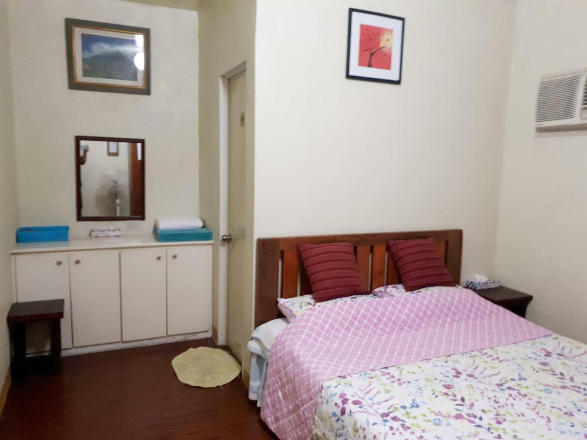 Minine Guesthouse Silang Kültér fotó