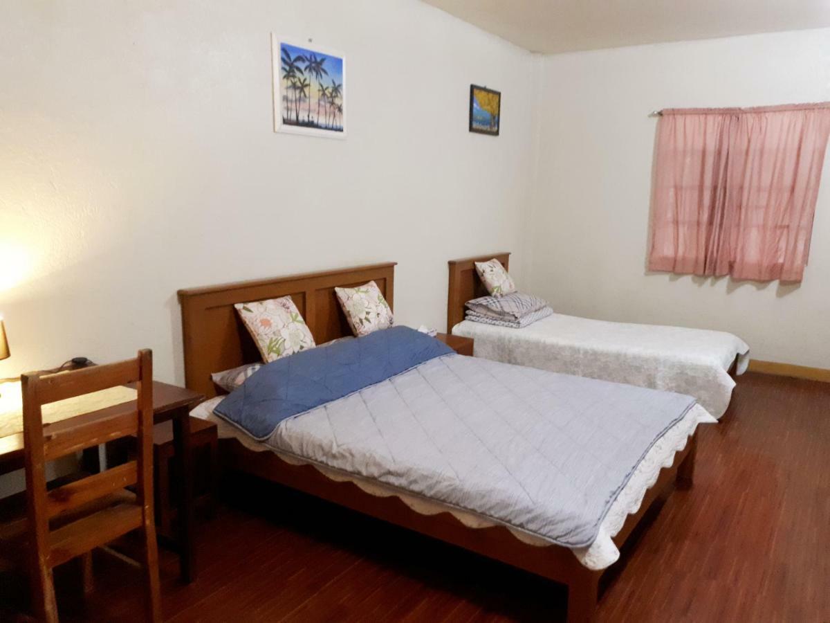 Minine Guesthouse Silang Kültér fotó