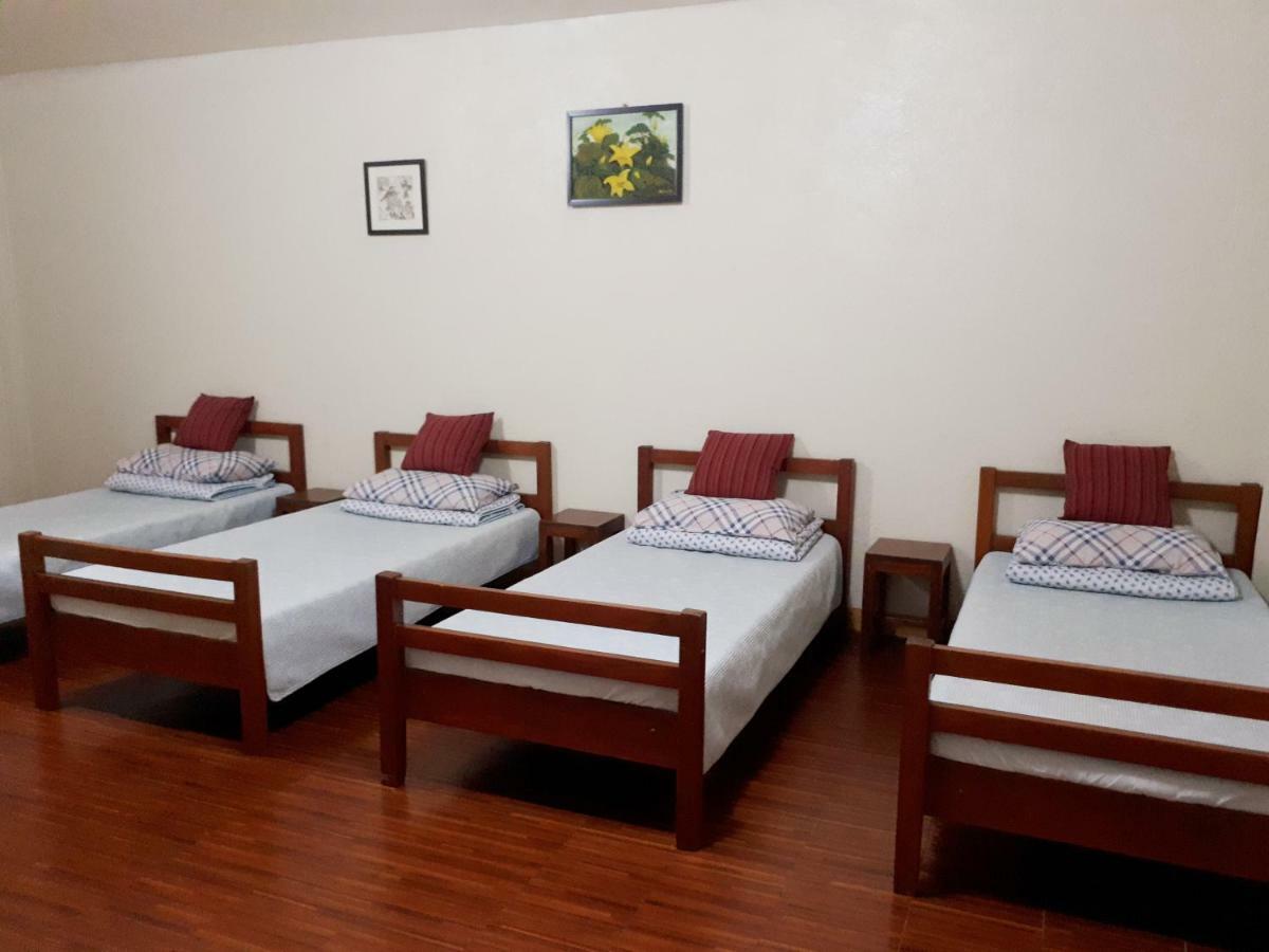 Minine Guesthouse Silang Kültér fotó