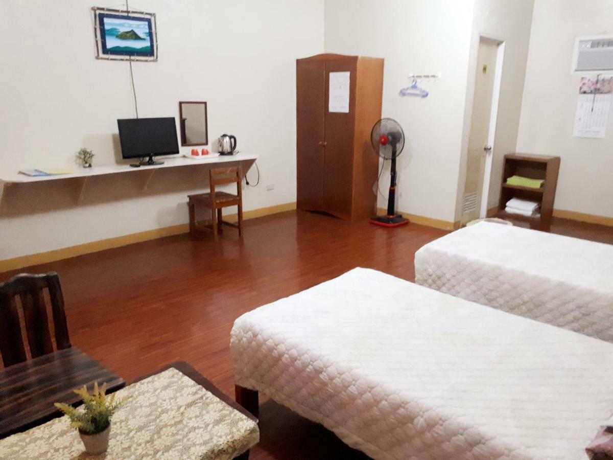 Minine Guesthouse Silang Kültér fotó