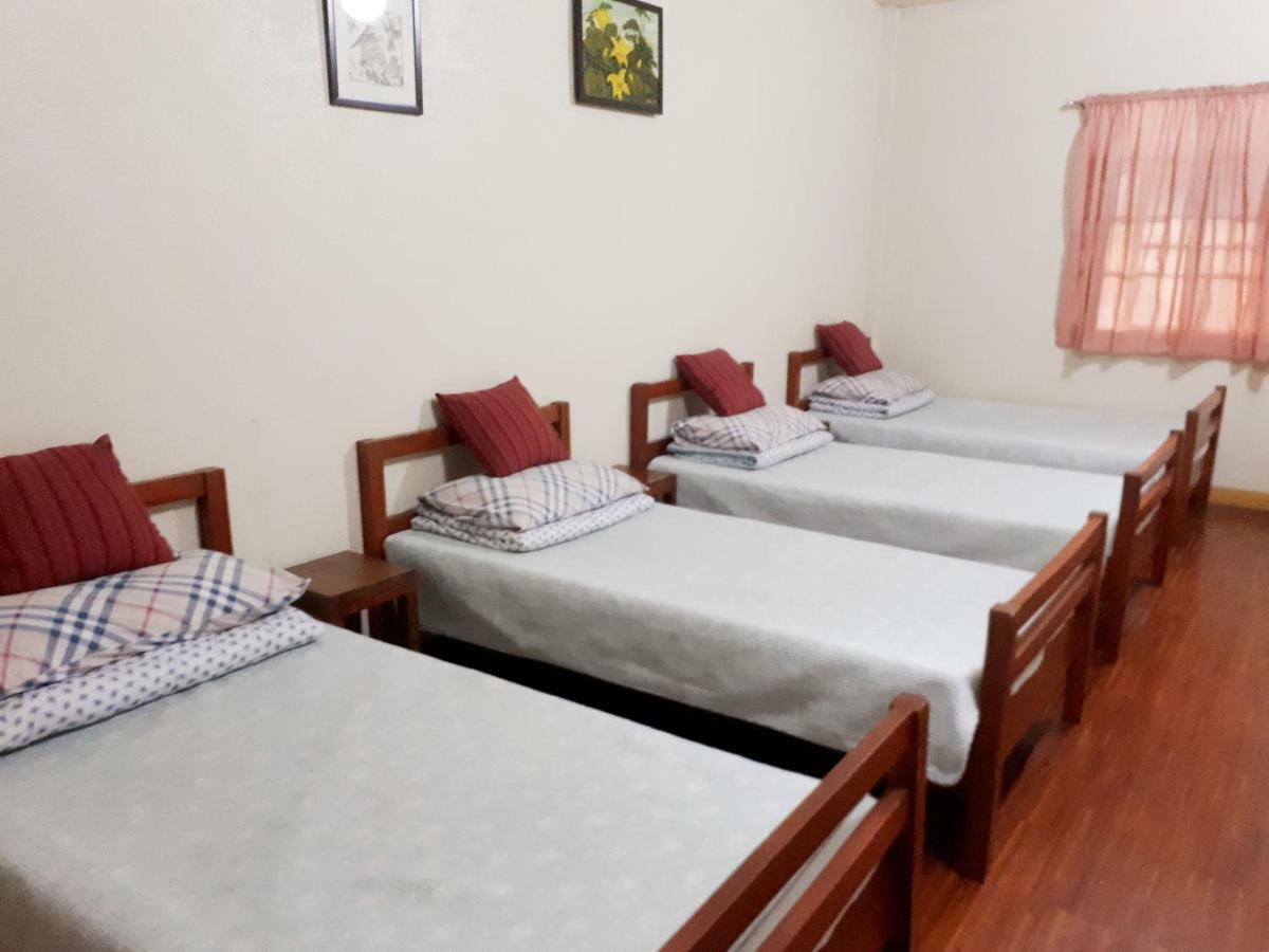 Minine Guesthouse Silang Kültér fotó
