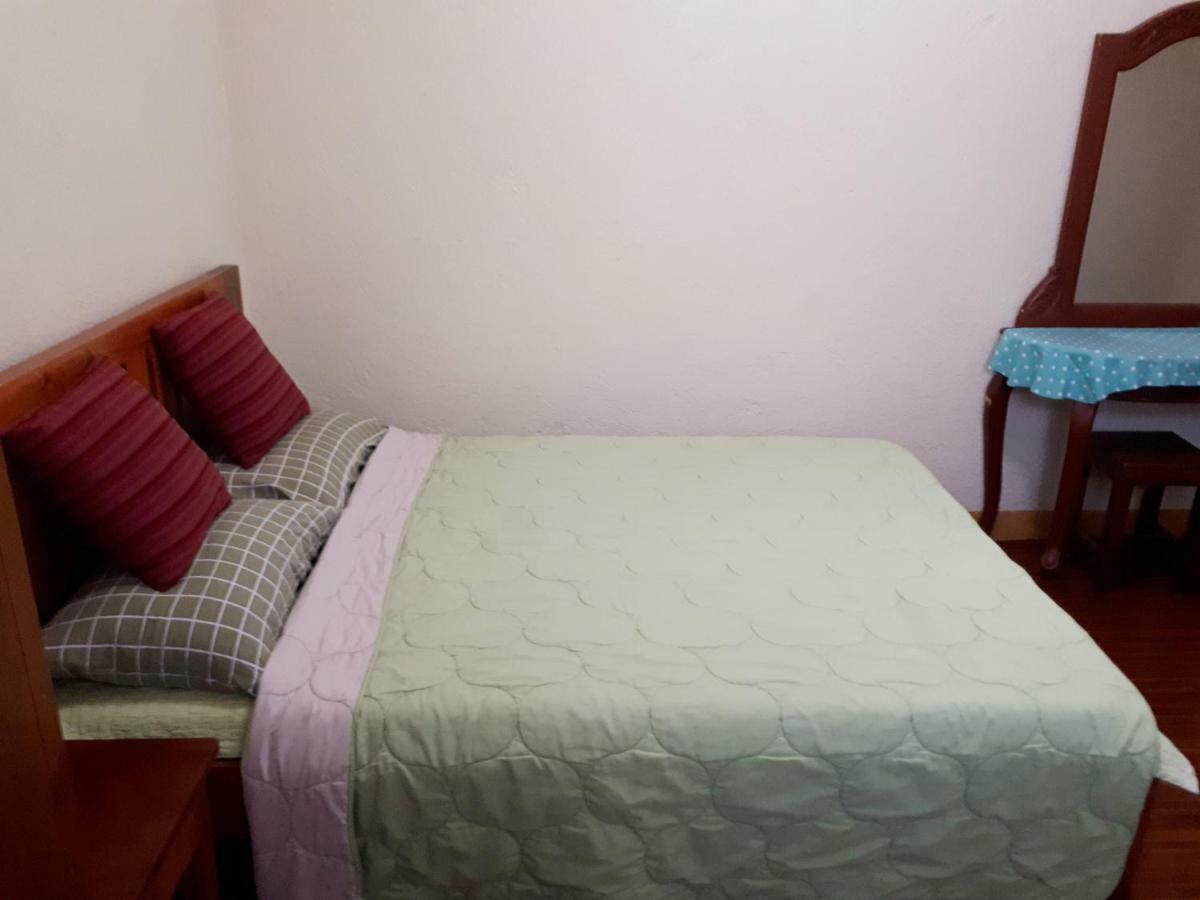 Minine Guesthouse Silang Kültér fotó