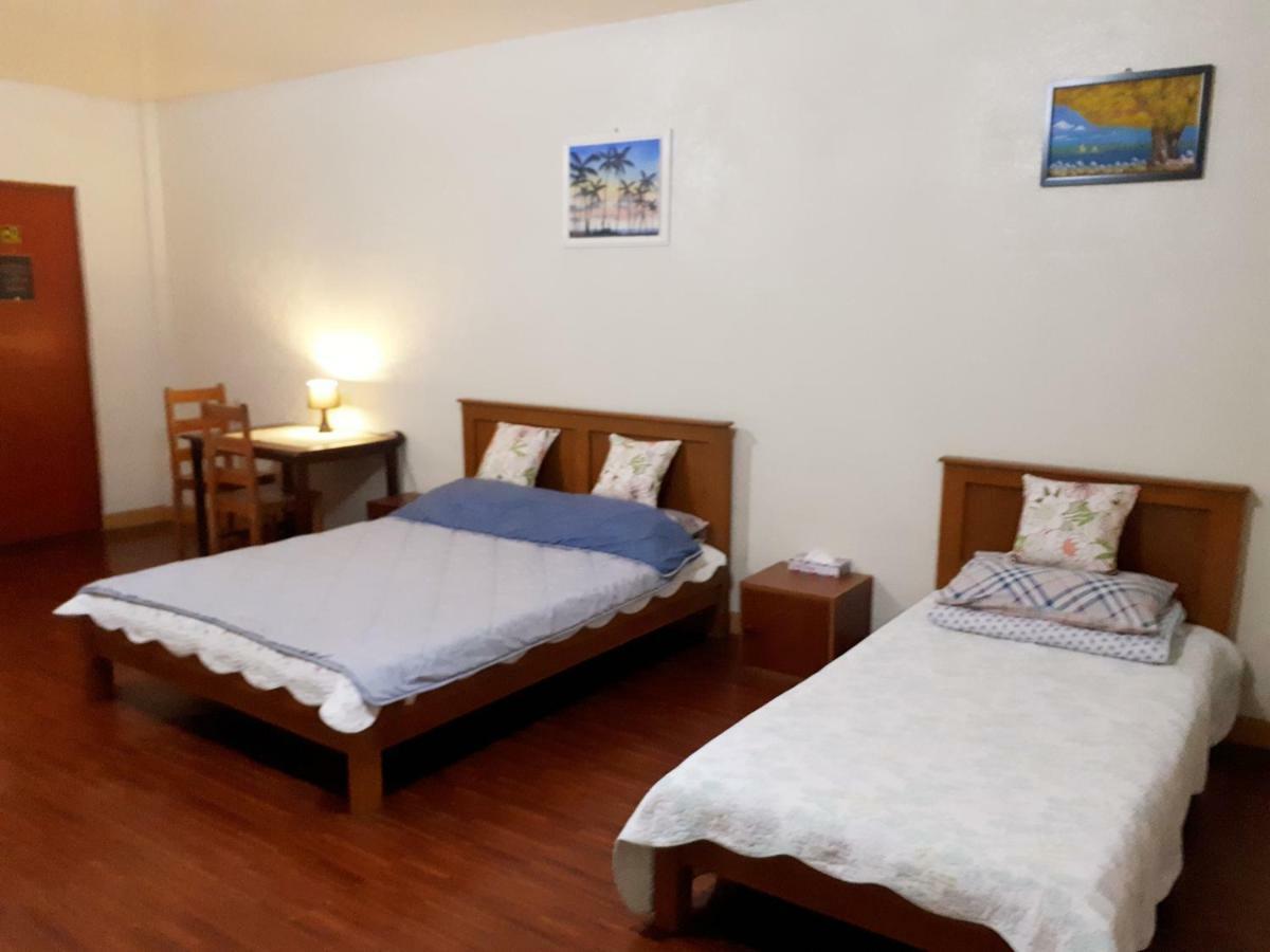 Minine Guesthouse Silang Kültér fotó