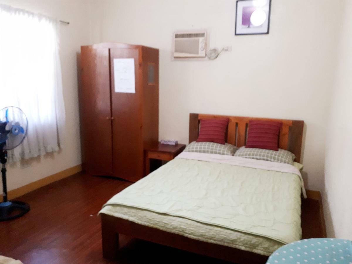 Minine Guesthouse Silang Kültér fotó