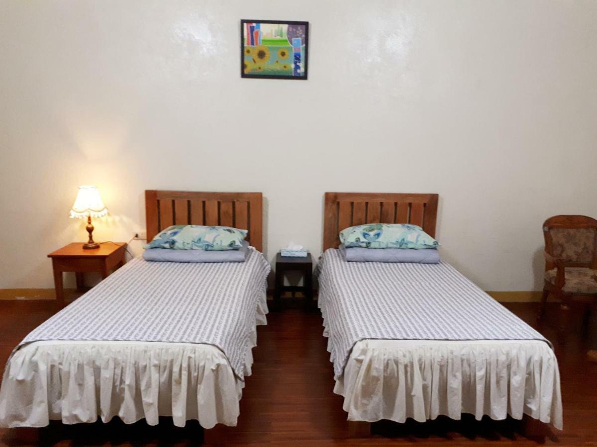 Minine Guesthouse Silang Kültér fotó