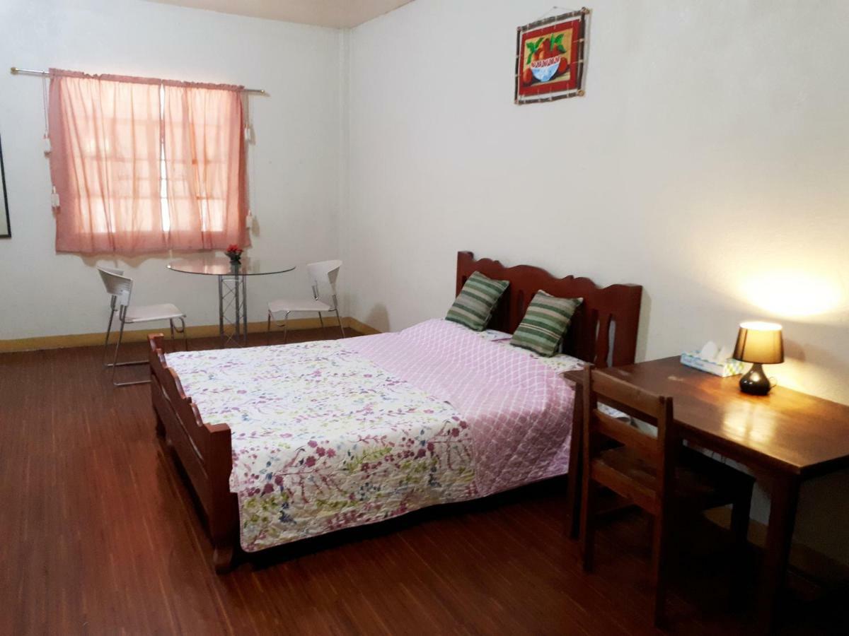 Minine Guesthouse Silang Kültér fotó